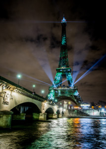 Tour-Eiffel-COP-21_bobostudio
